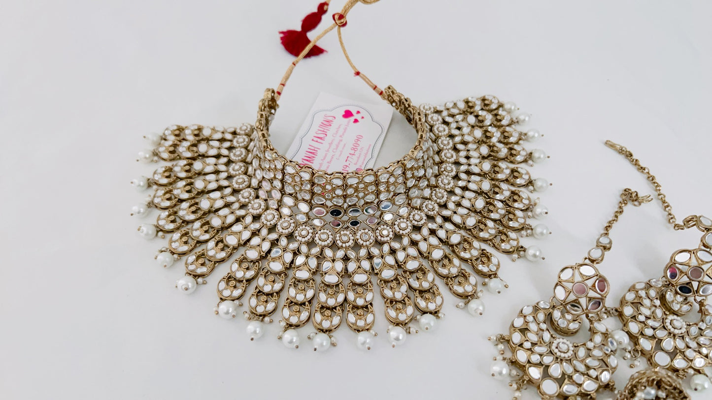 Ashi Necklace Set