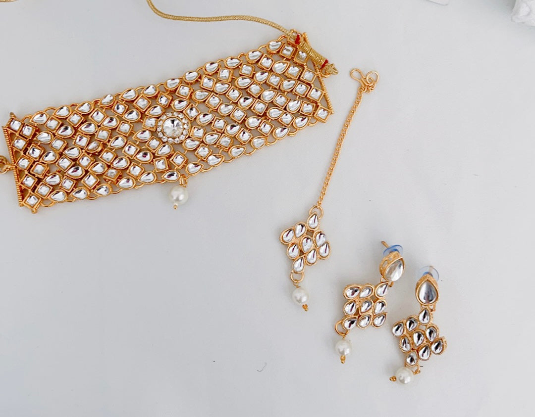 Jayita Necklace Set