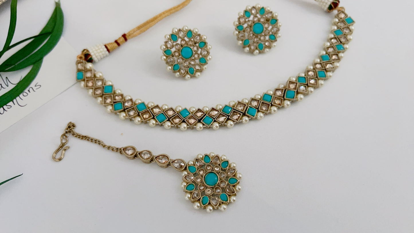 Tammy Necklace Set