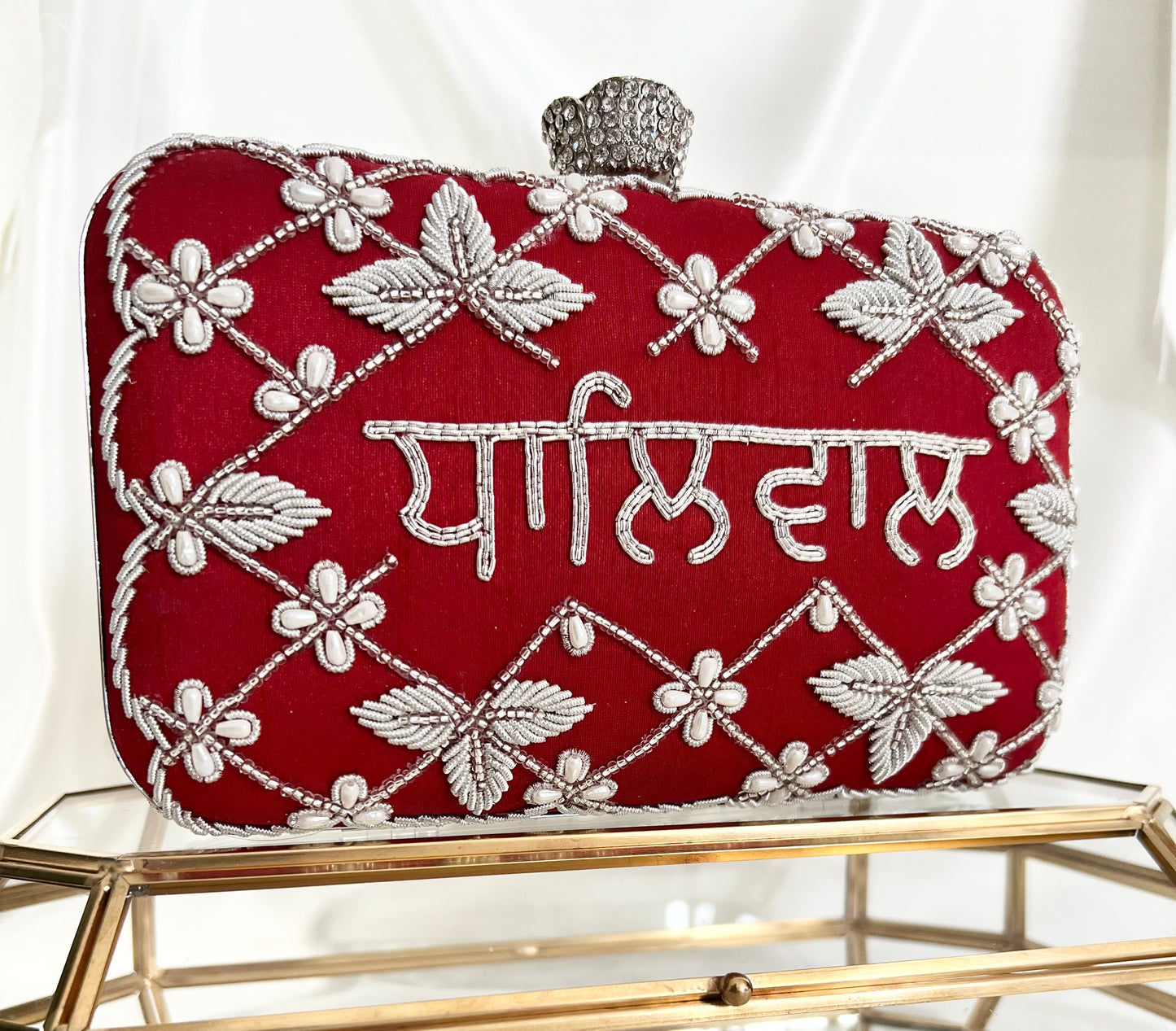 Neha Clutch