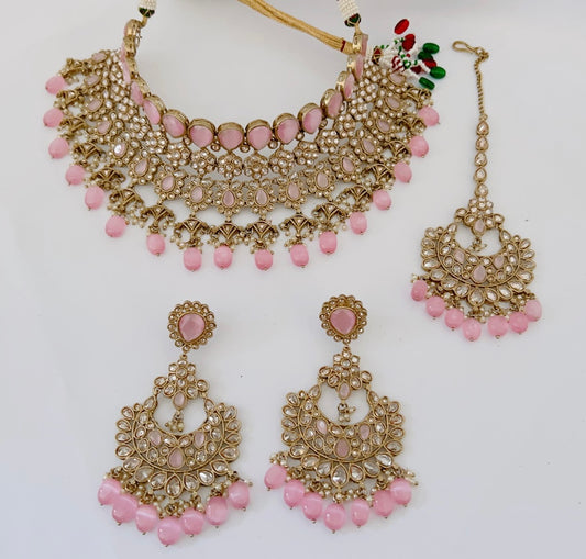 Raji Necklace Set