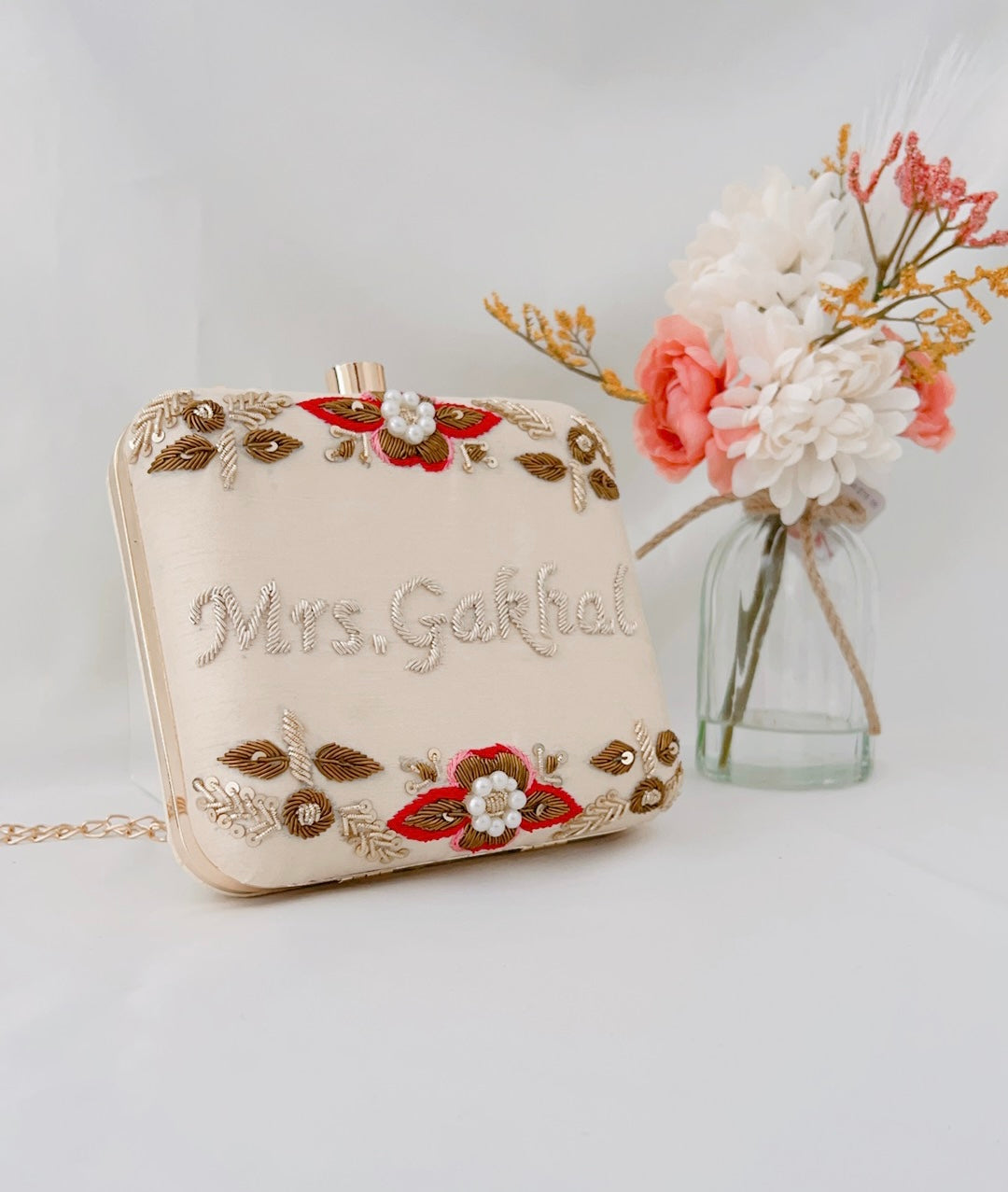 Aranya Clutch