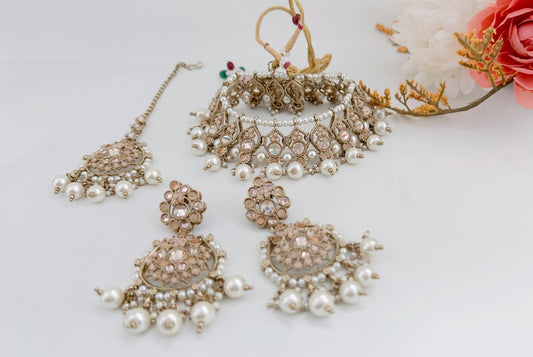 Deepal Necklace Set