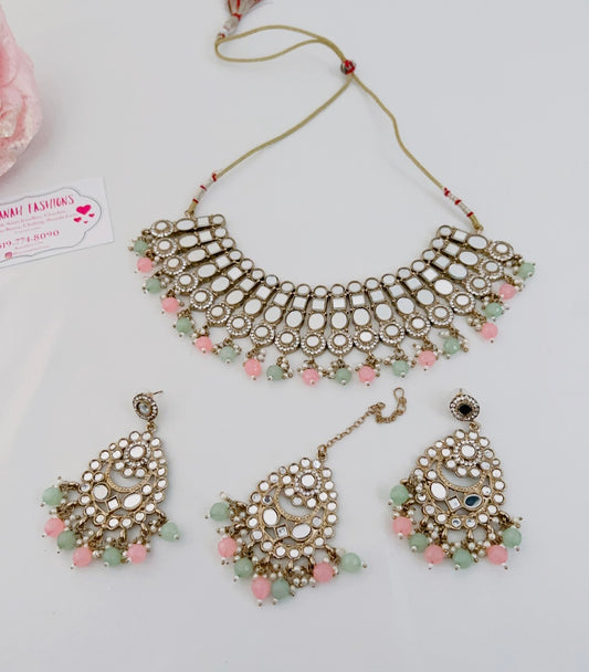 Iliyana Necklace Set