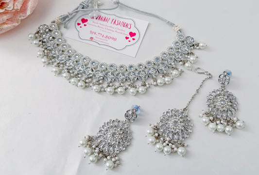 Chanda Necklace Set
