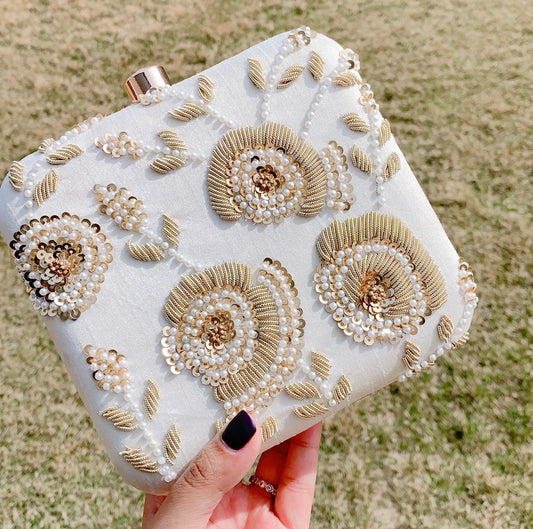 Ariana Clutch