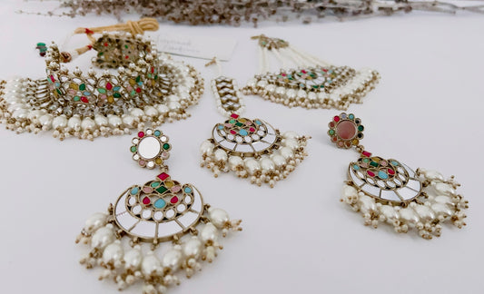 Yashi Necklace Set