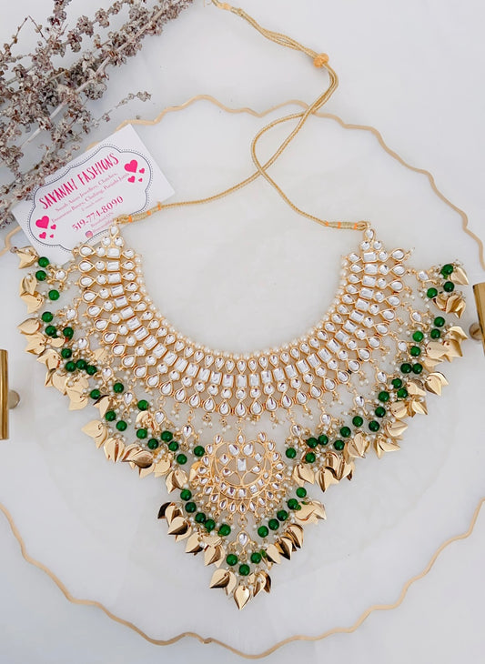 Nasrin Necklace Set