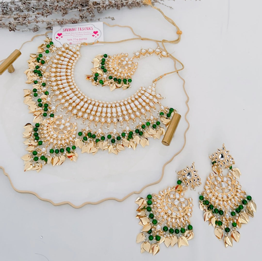 Nasrin Necklace Set