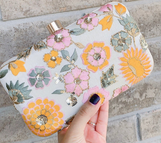 Farah Clutch