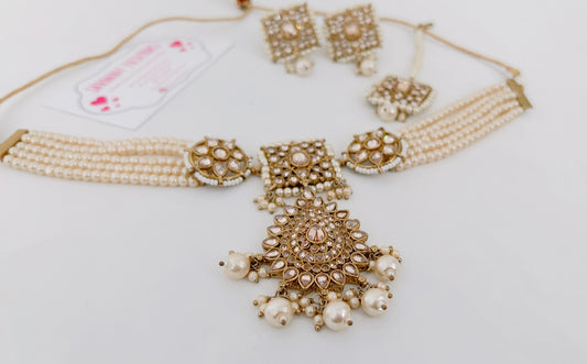 Clytie Necklace Set