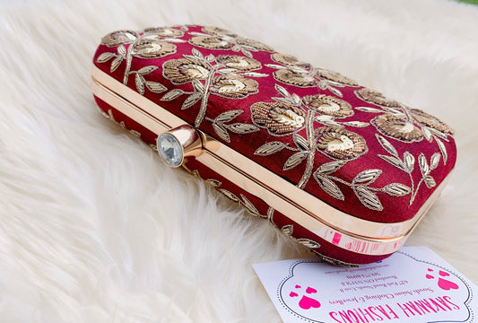 Mahhi Clutch
