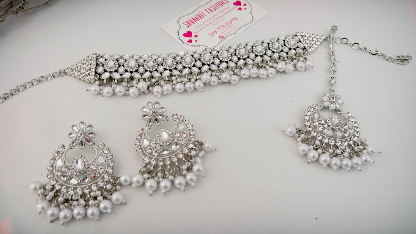 Chanda Necklace Set