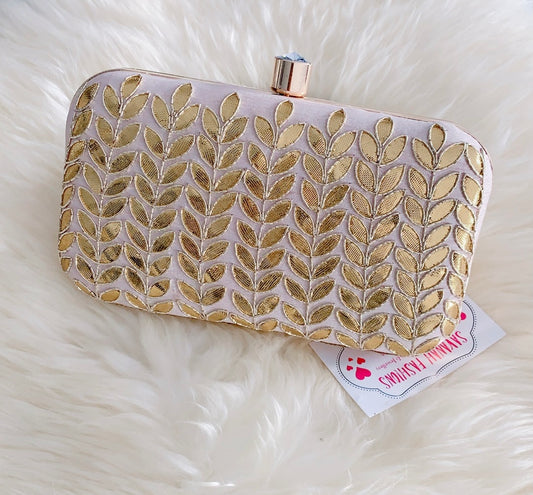 Sanam Clutch