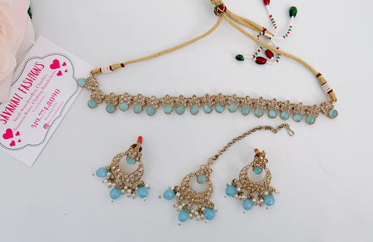 Tarn Necklace Set