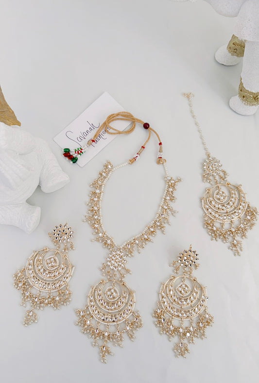 Yazhini Necklace Set