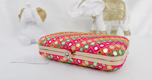 Basanti Clutch