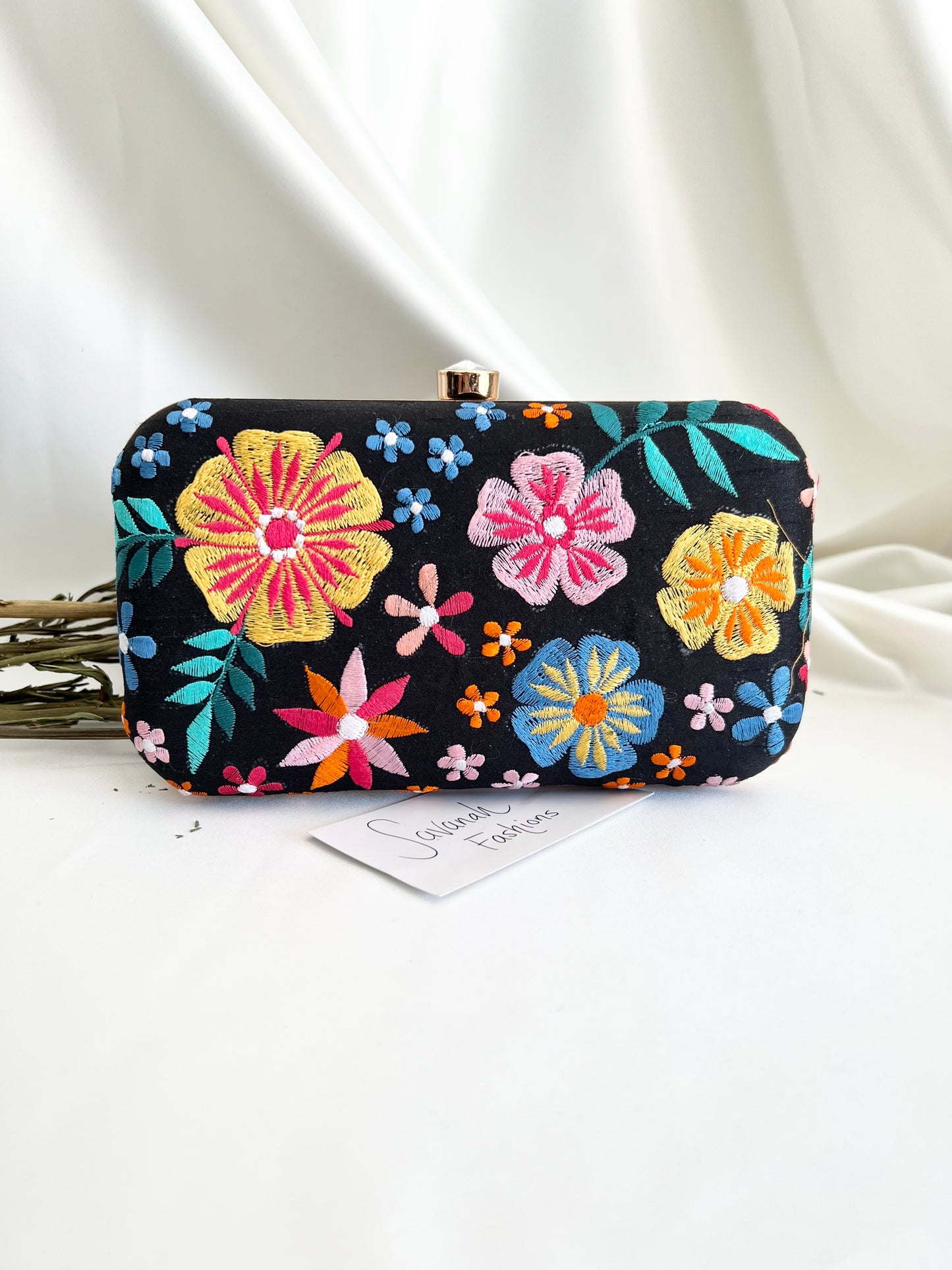 Willow Clutch