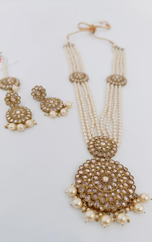 Nanala Necklace Set