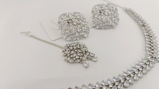Jiah Necklace Set